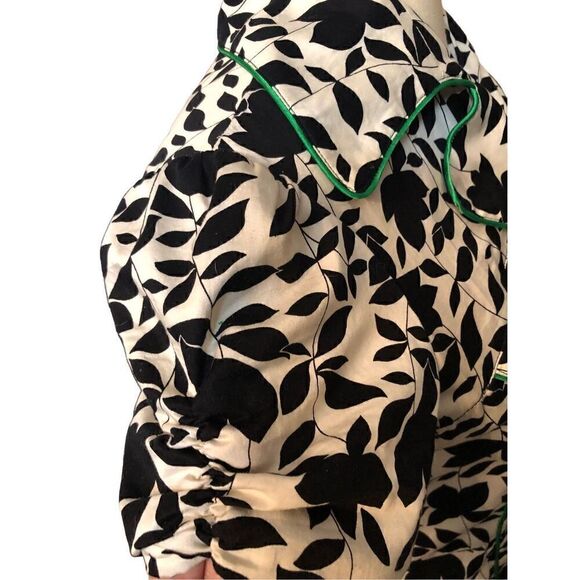 Marianne black and white floral button front with green satin buttoned and trim - Picture 9 of 16